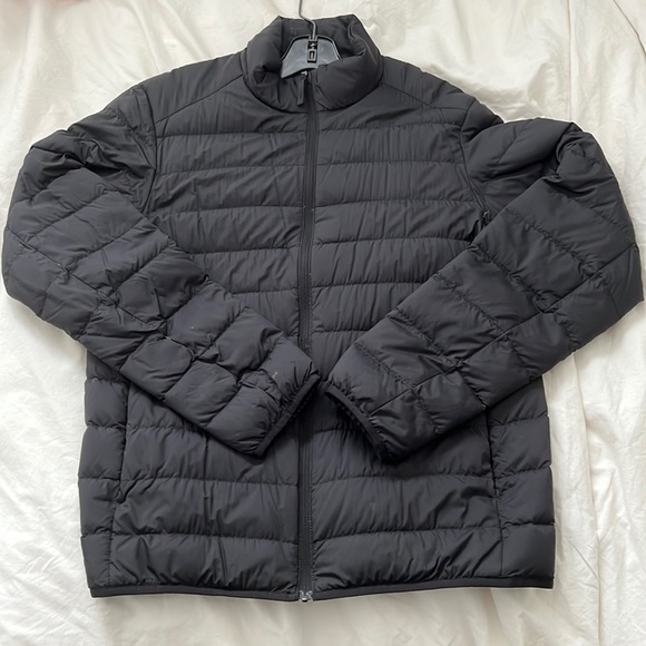Uniqlo Other - Uniqlo light weight jacket